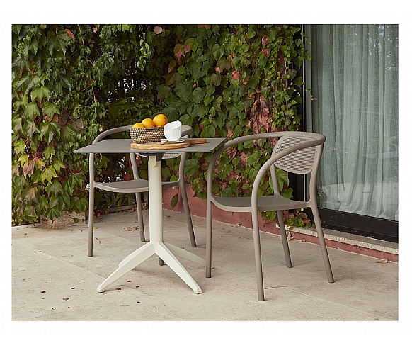 Noon armchair